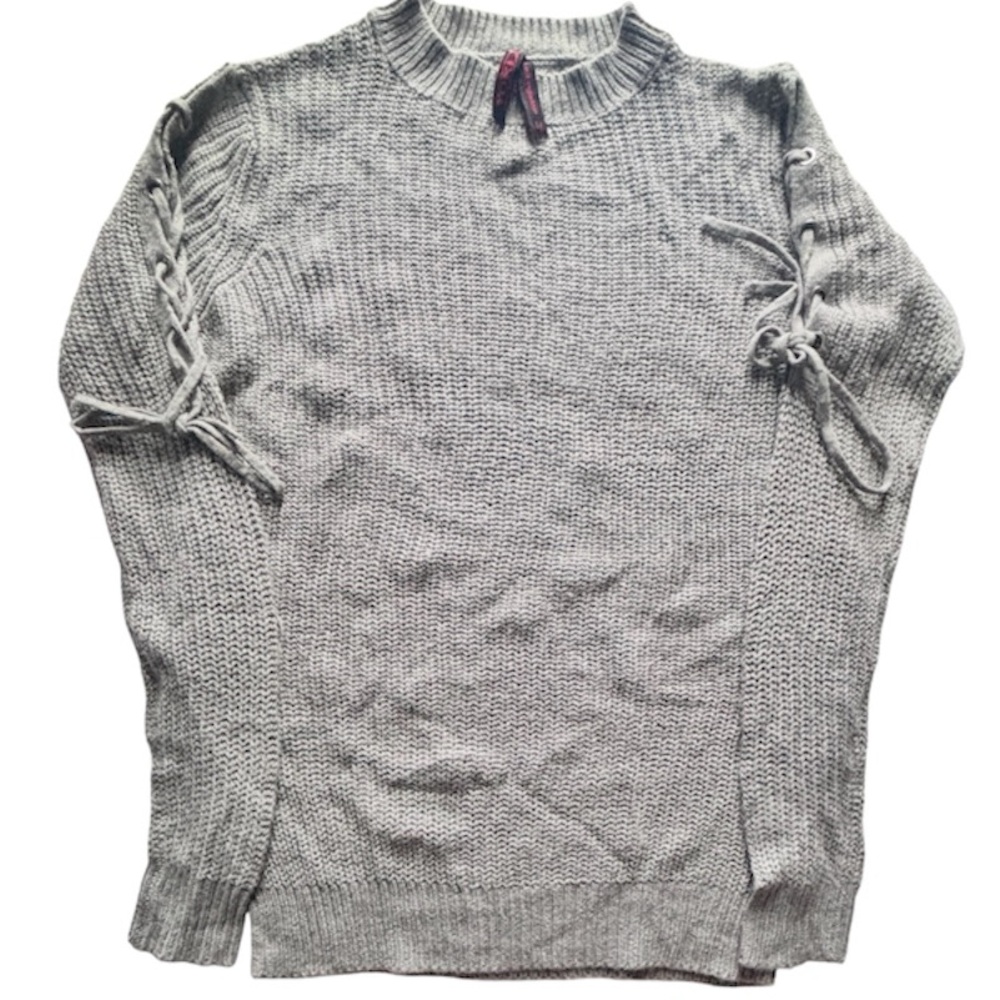 YOKI SWEATER